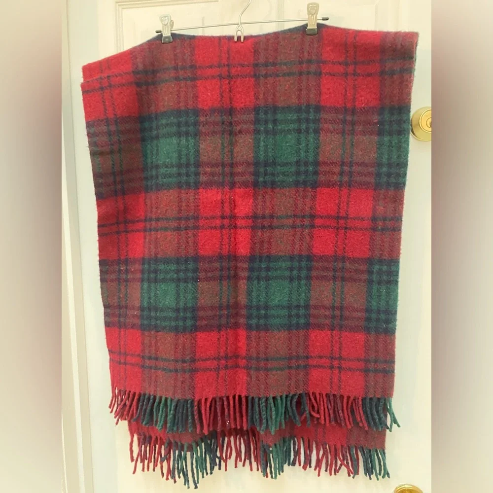 Cozy Tartan Throw Blanket - Red and Green - 48” x 60”